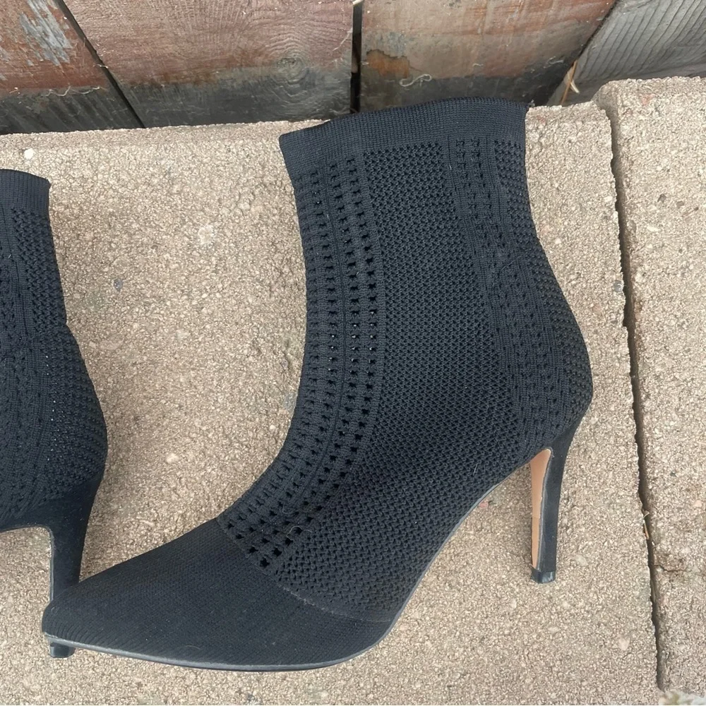 CATHERINE MALINDRINO Women’s Black Lace Stiletto Heel Pointed Toe Bootie Shoe 6